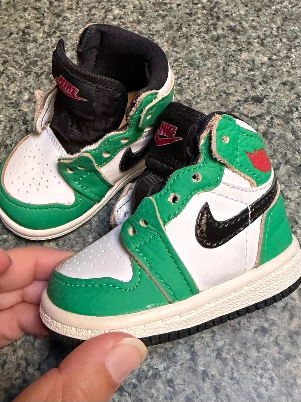 Nike Jordan 1 Retro High OG Lucky Green Size 2 infant. No laces